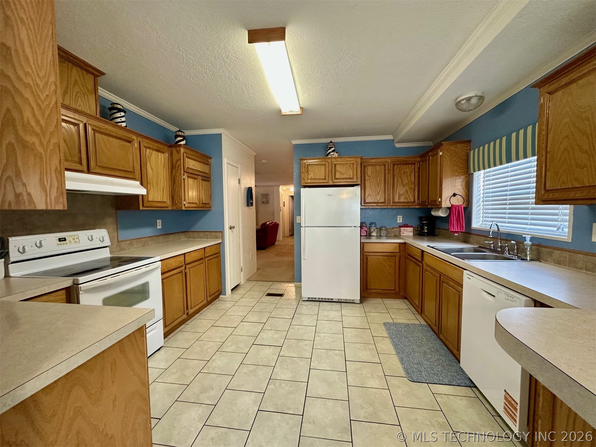 3943 Surf Road Property Photo 11