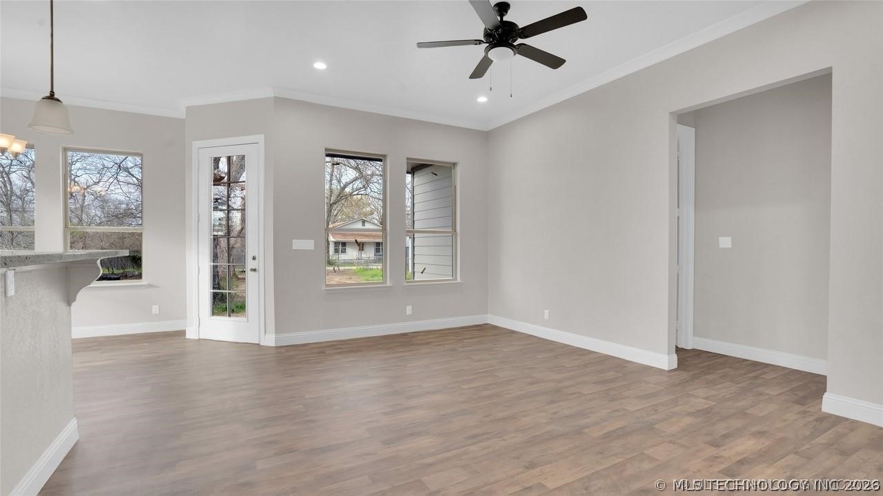 429 Se 3rd Avenue Property Photo 6