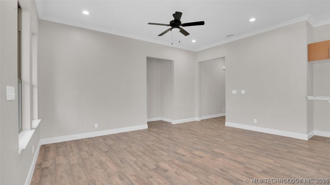 429 Se 3rd Avenue Property Photo 7