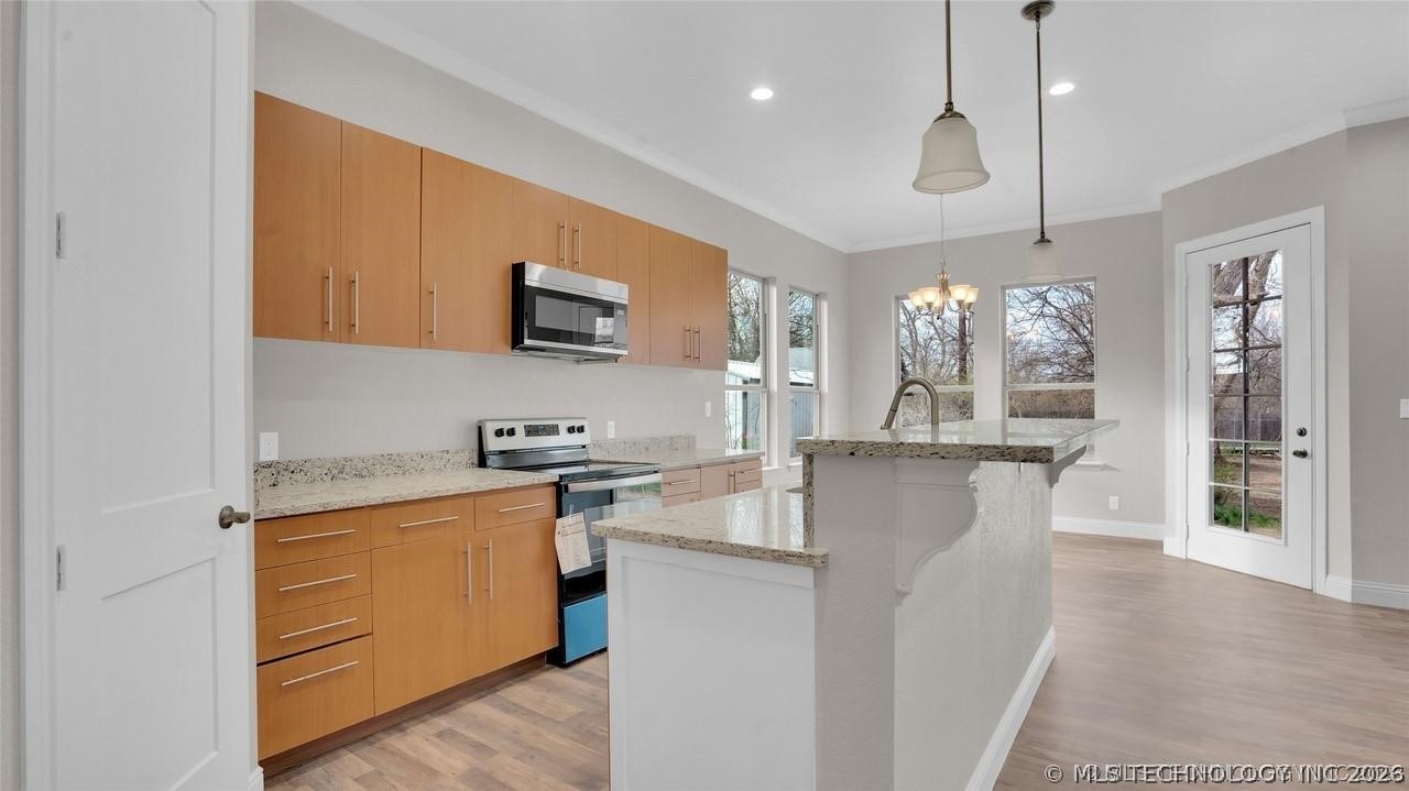 429 Se 3rd Avenue Property Photo 8