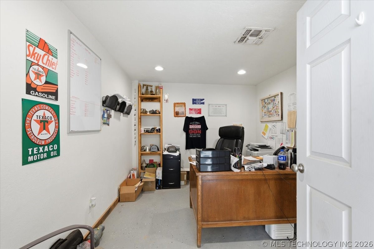 1103 E Choctaw Street Property Photo 19