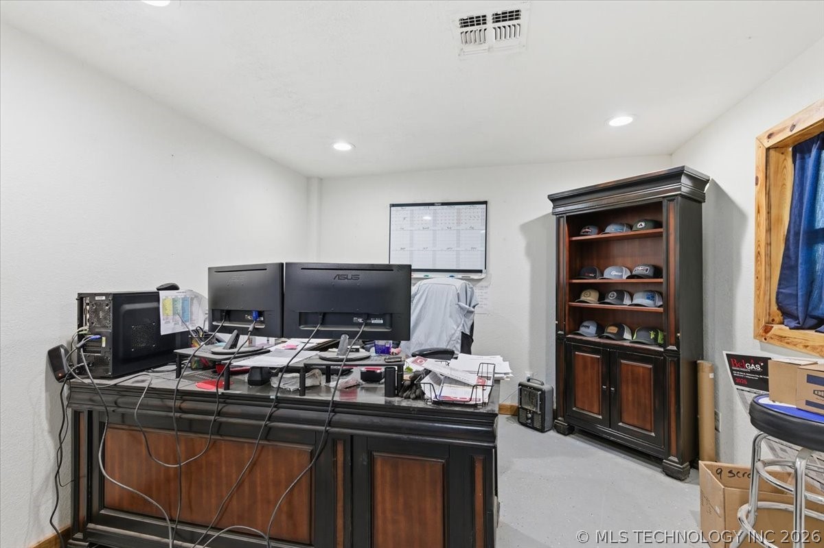 1103 E Choctaw Street Property Photo 23