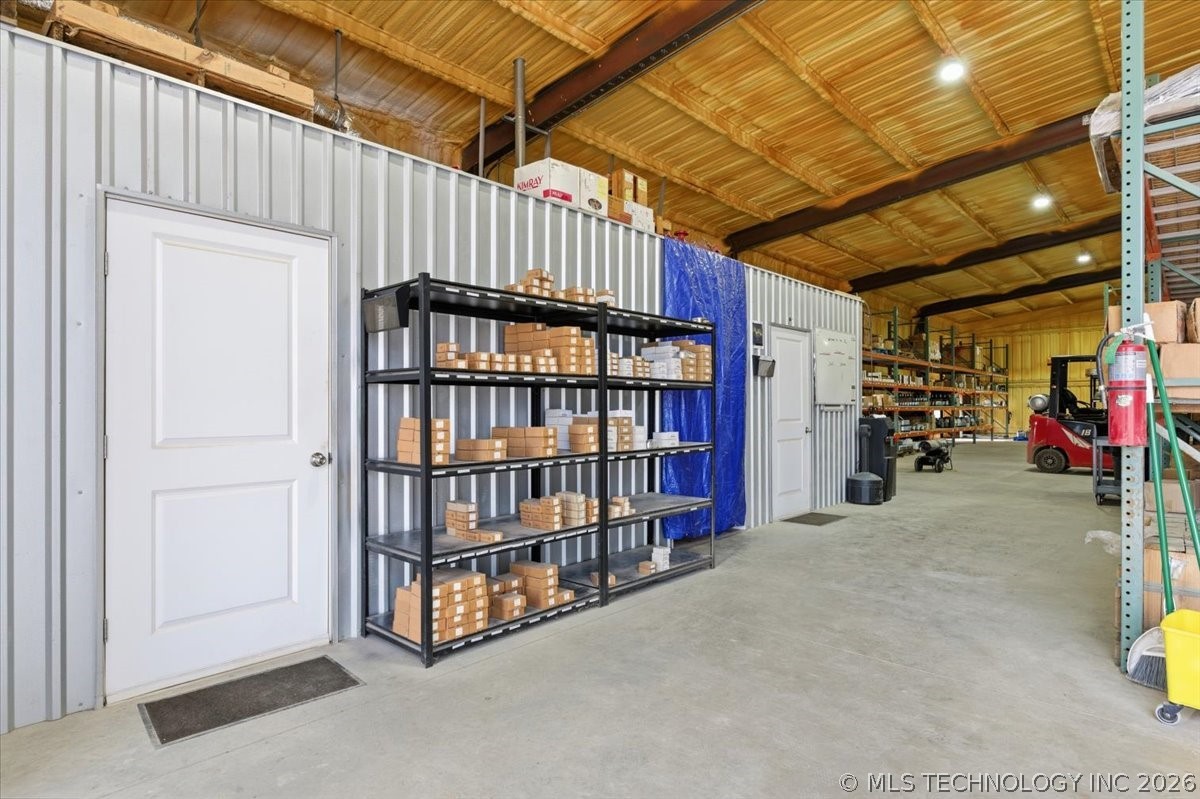 1103 E Choctaw Street Property Photo 28