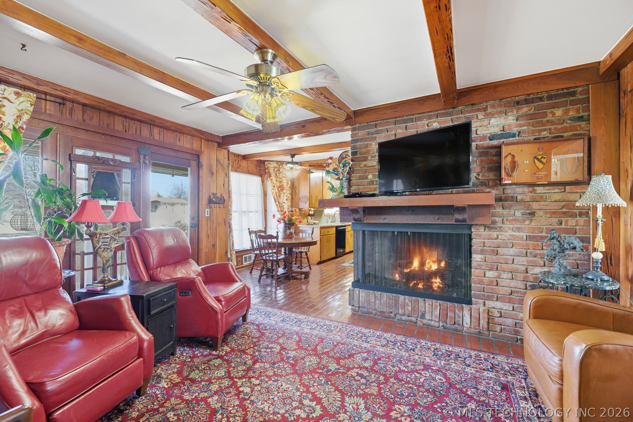 4209 E 40th Place Property Photo 4