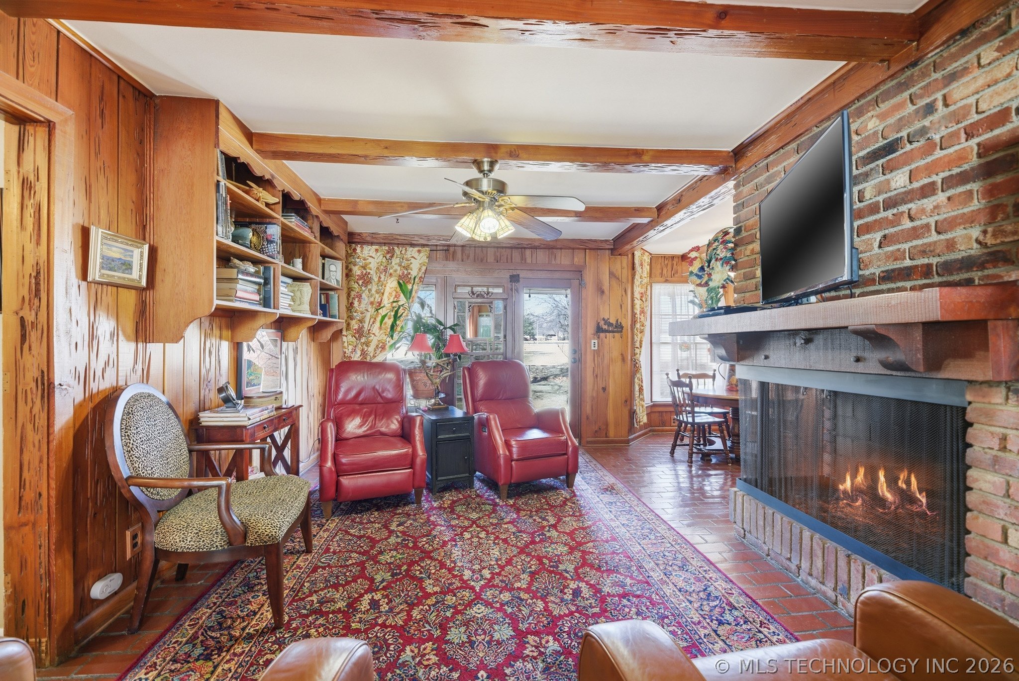 4209 E 40th Place Property Photo 5