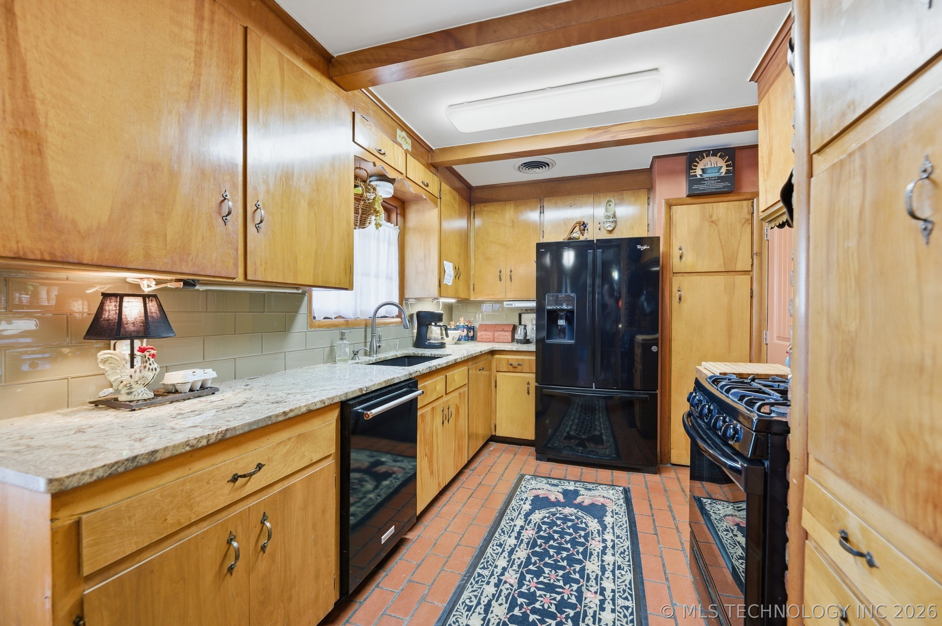 4209 E 40th Place Property Photo 8