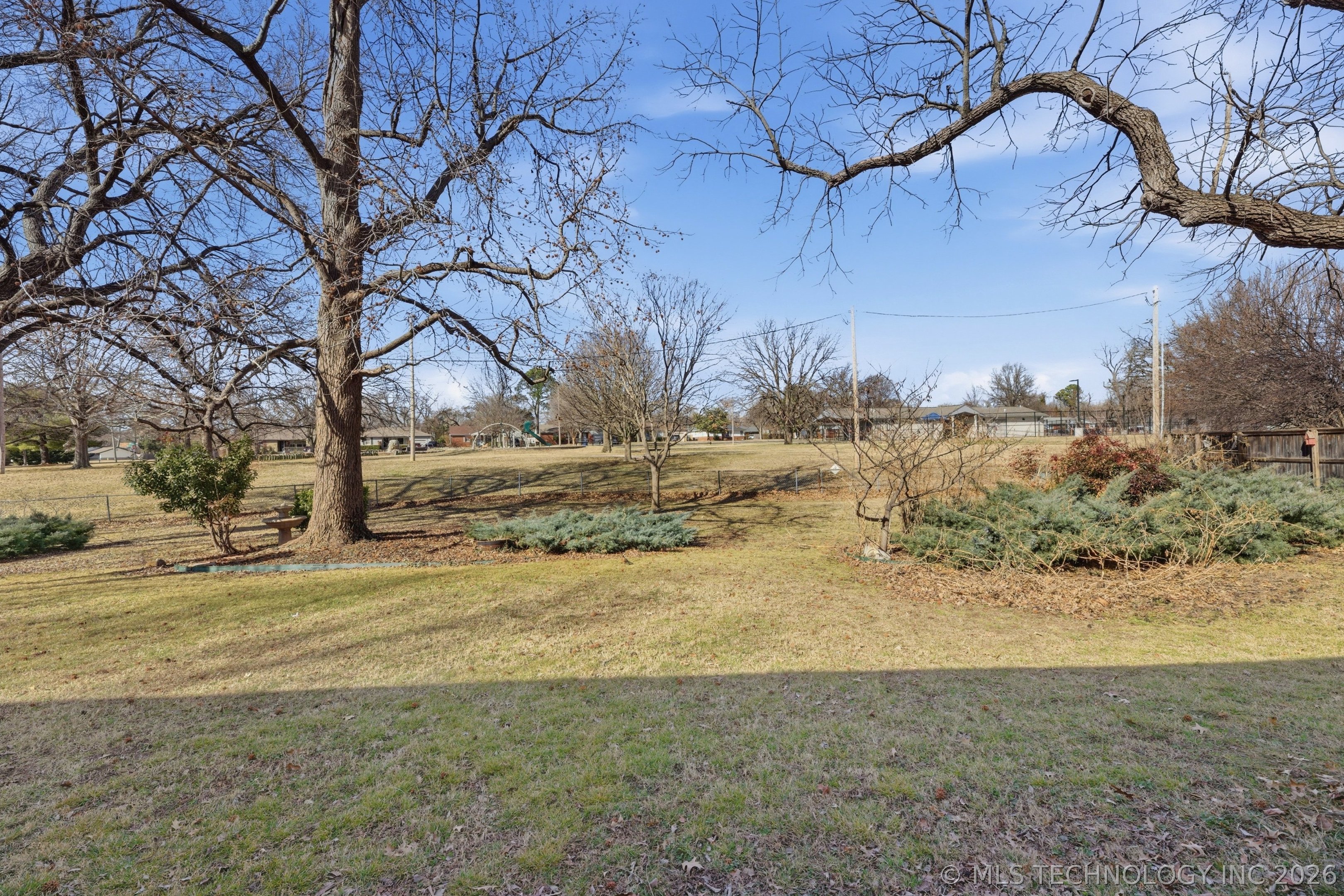 4209 E 40th Place Property Photo 19