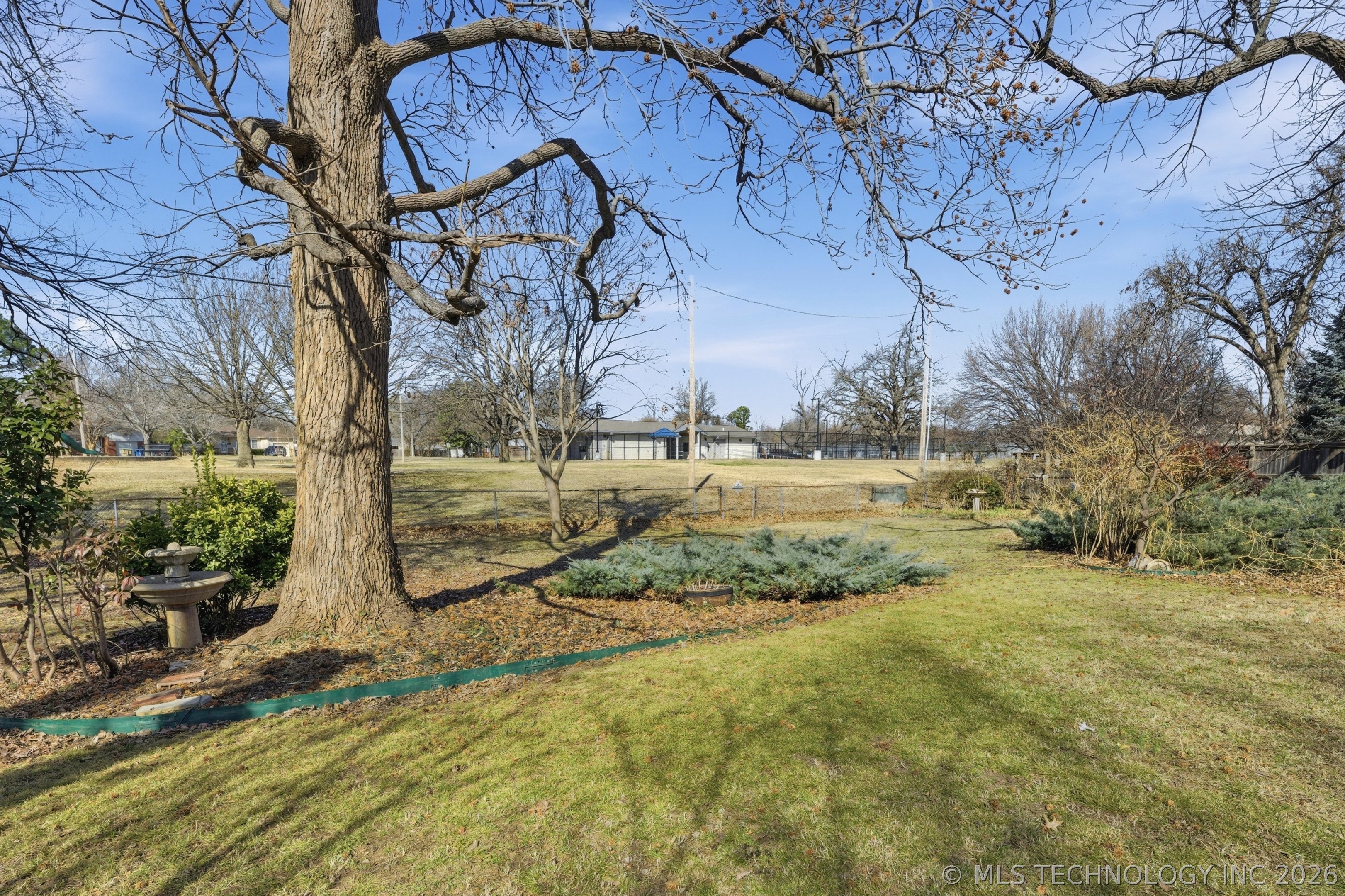 4209 E 40th Place Property Photo 23