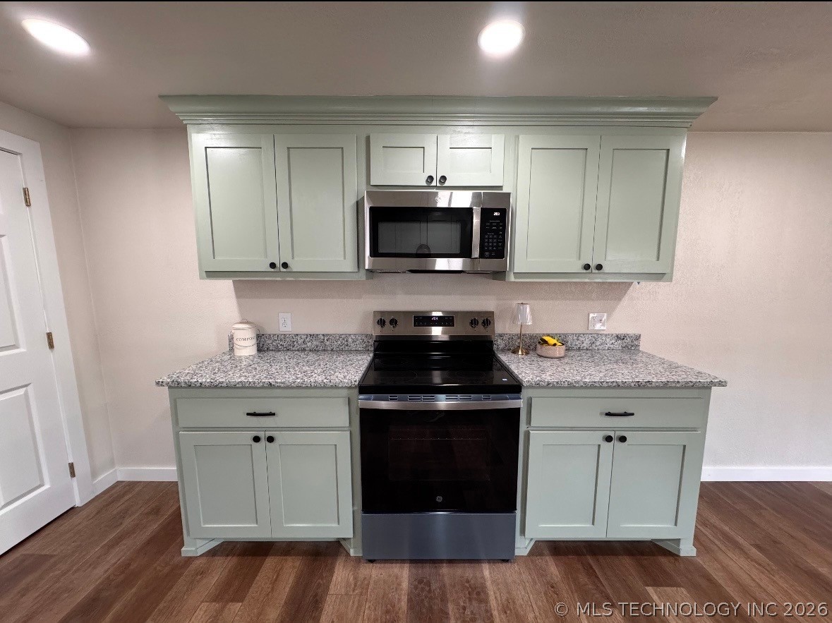 723 Roff Street Ne Property Photo 5