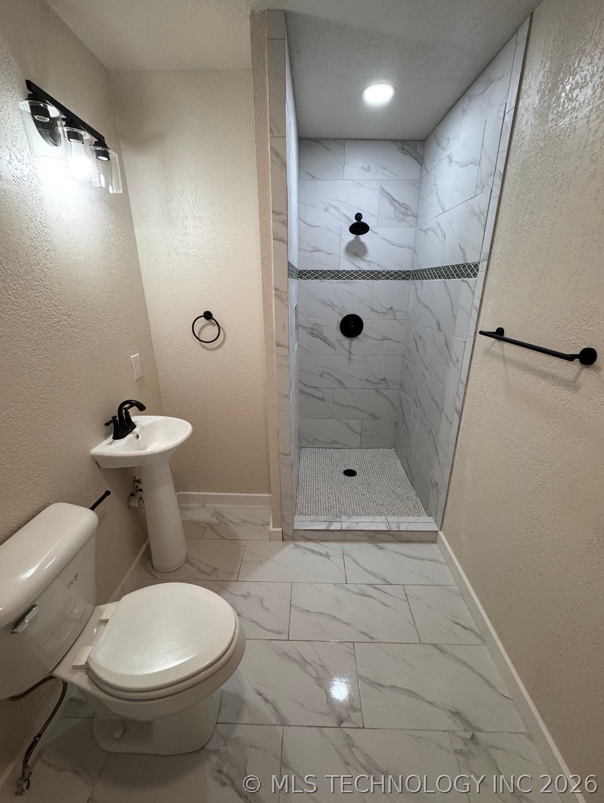 723 Roff Street Ne Property Photo 12