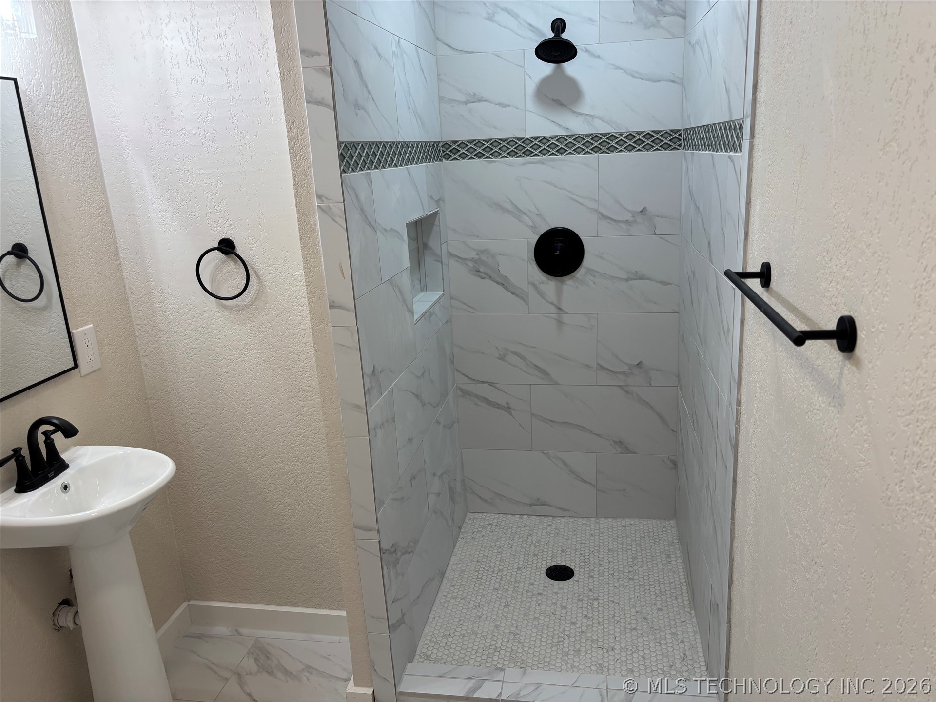 723 Roff Street Ne Property Photo 14