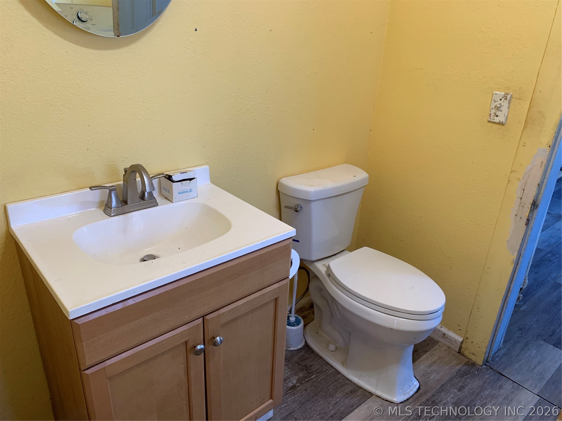 322 E Jackson Property Photo 9