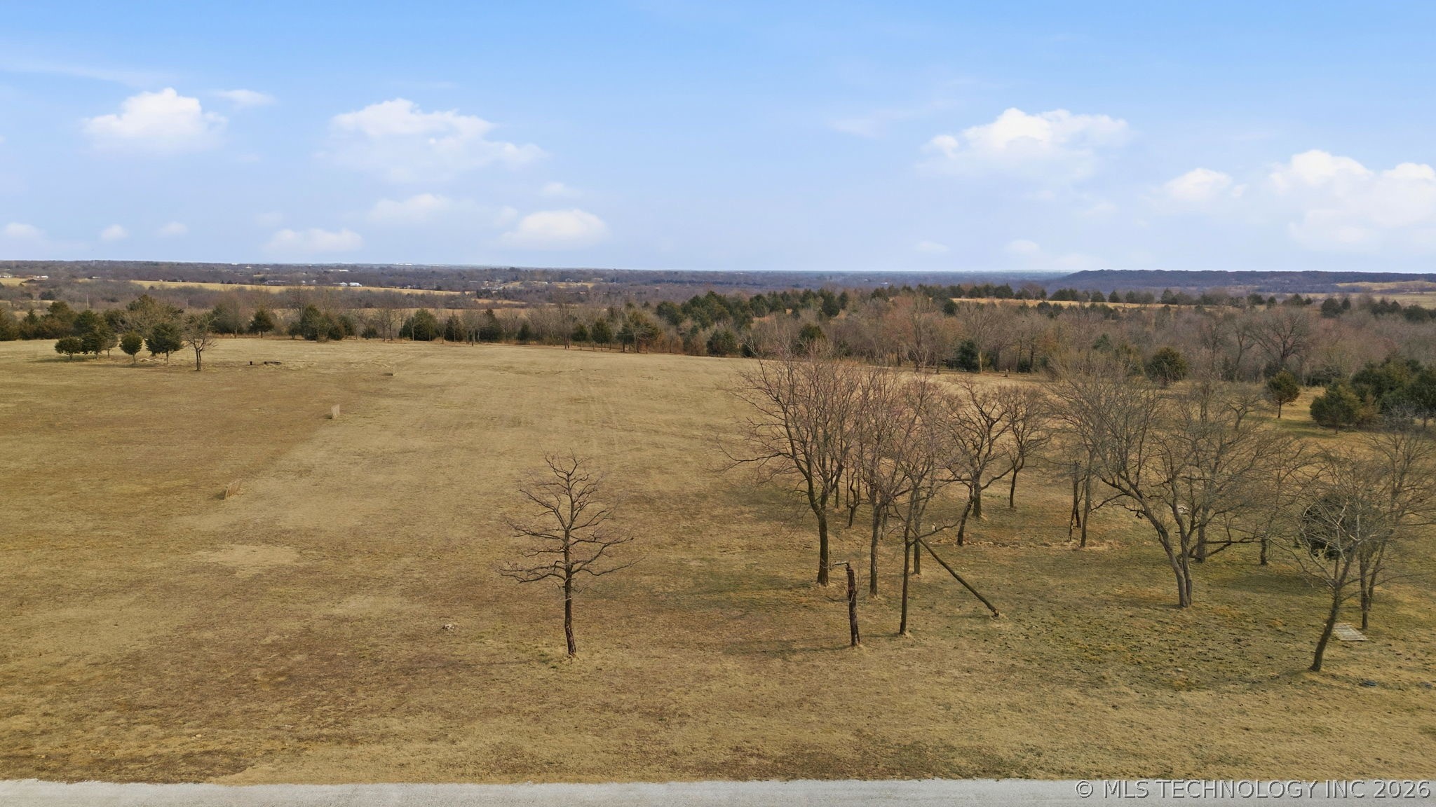 004 W 43rd Street N Property Photo 16