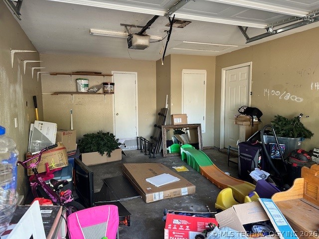 724 S Lake Avenue Property Photo 20