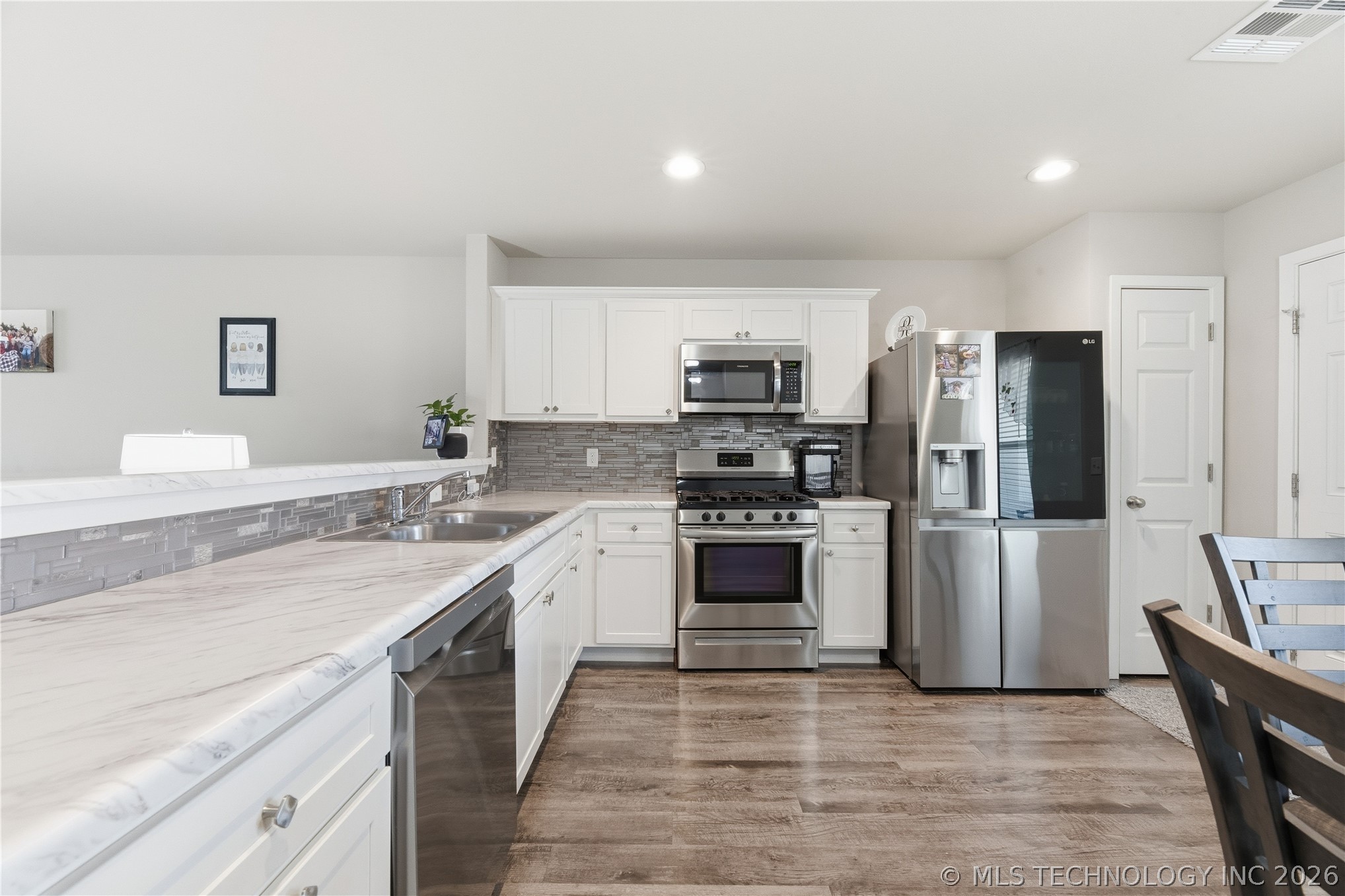 14437 N 76th East Avenue Property Photo 7