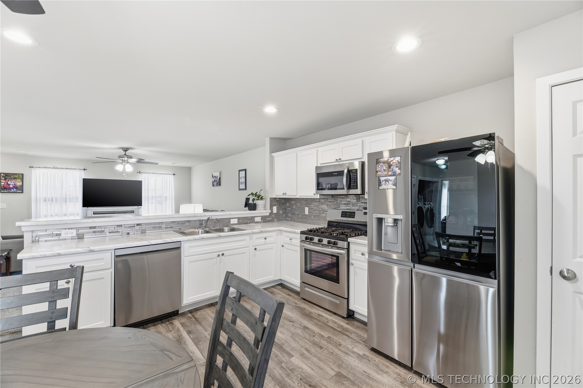 14437 N 76th East Avenue Property Photo 8