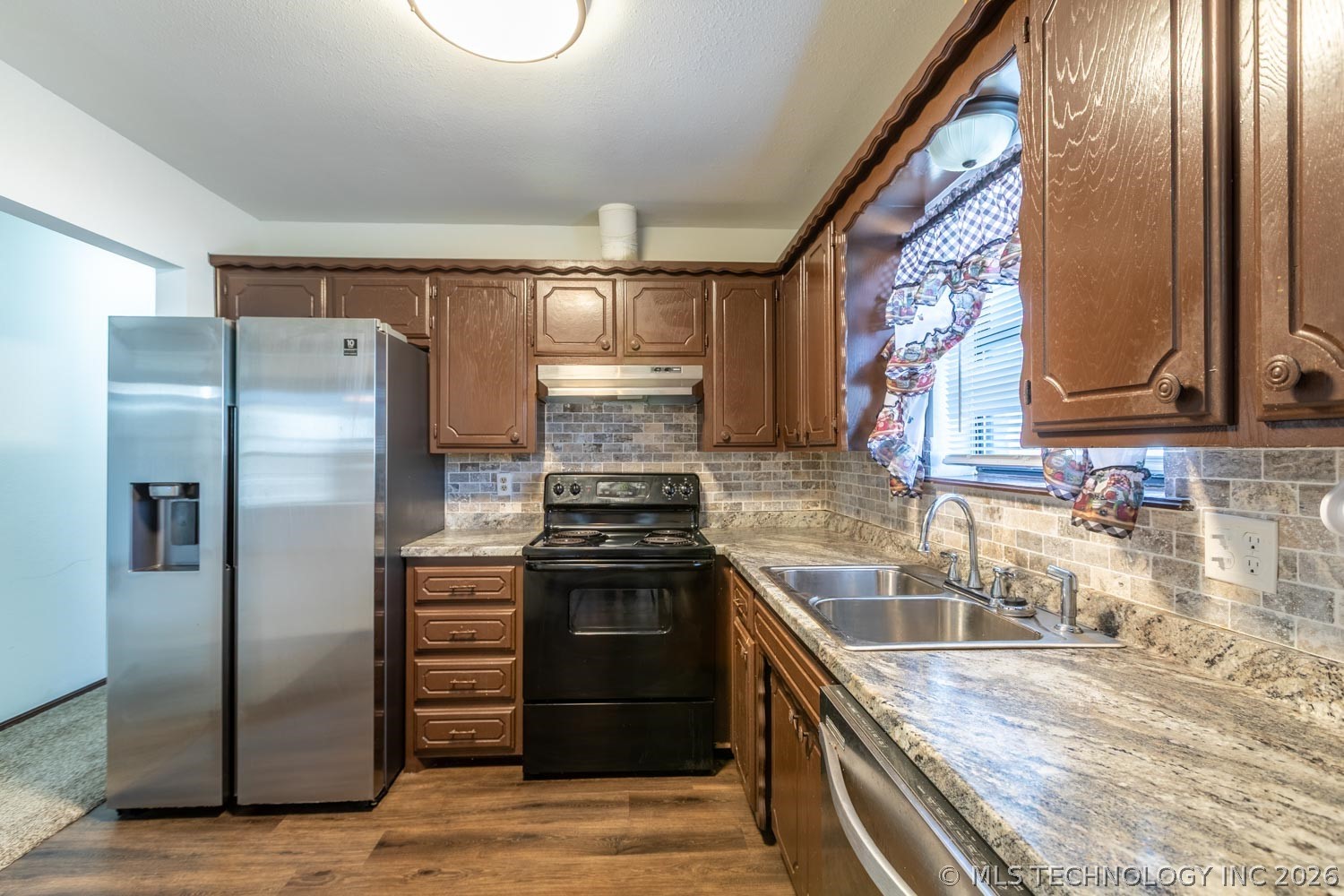 309 W Ford Property Photo 6