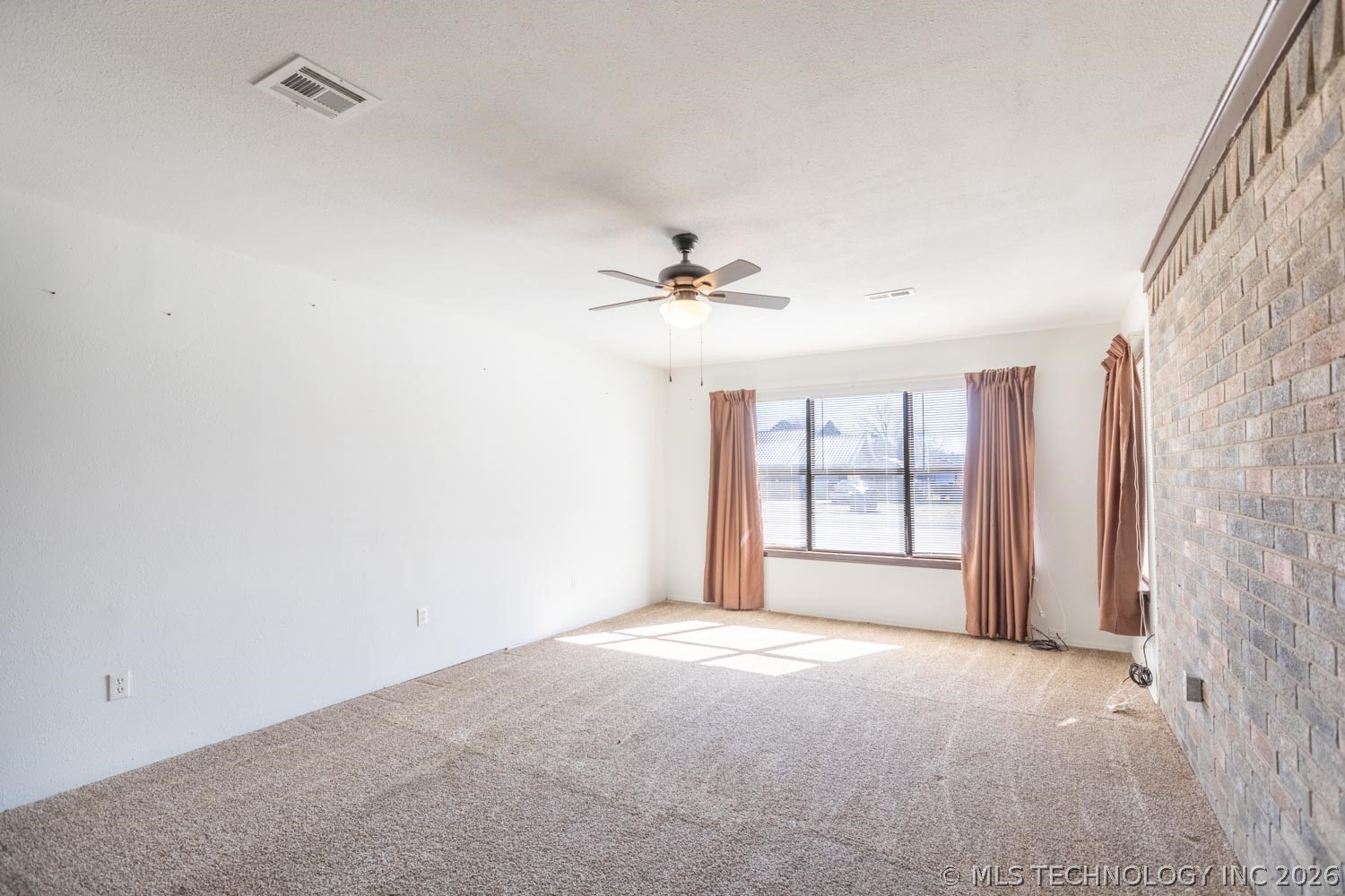 309 W Ford Property Photo 10