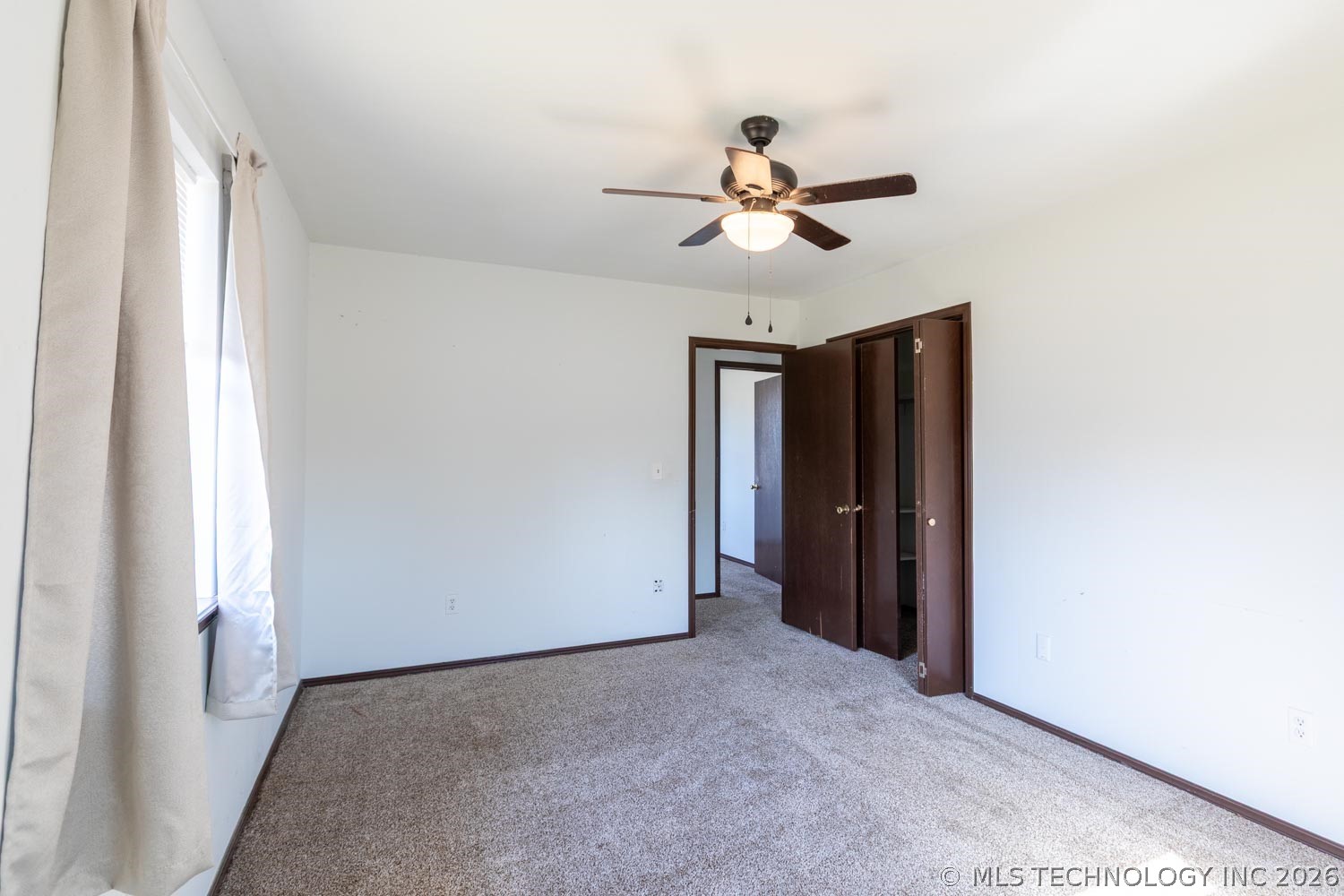 309 W Ford Property Photo 17