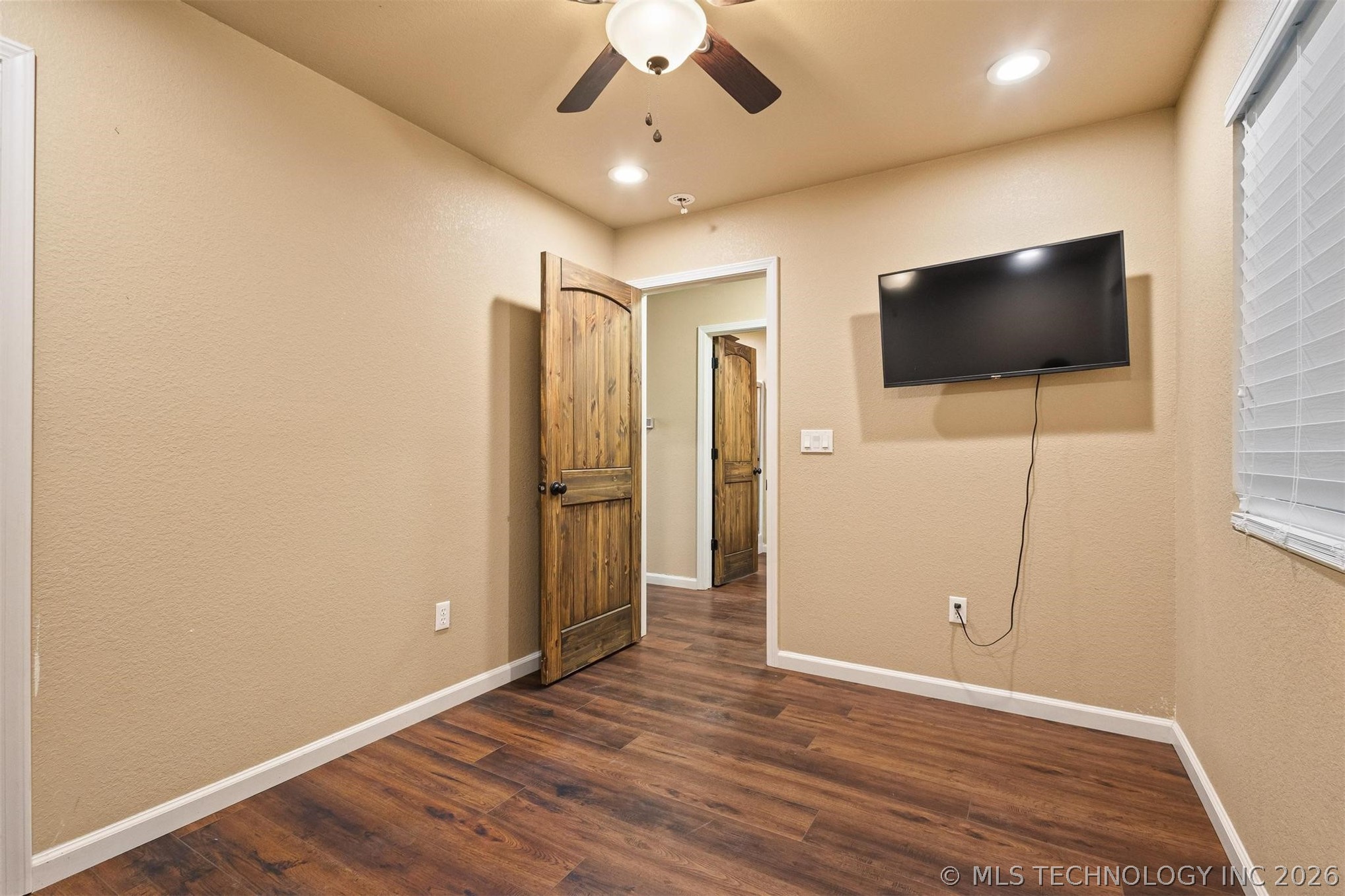 267 Long Beach Property Photo 16