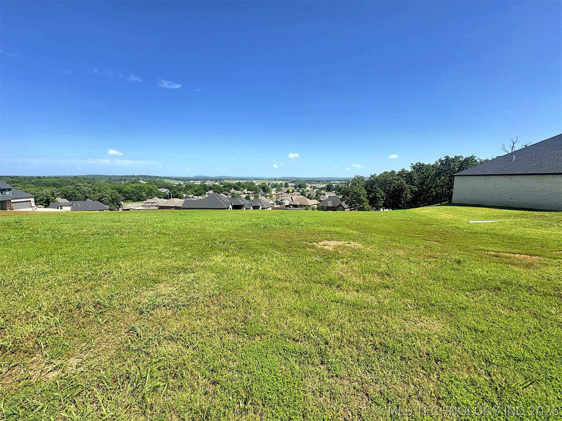 540 Woodlands Drive Property Photo 11