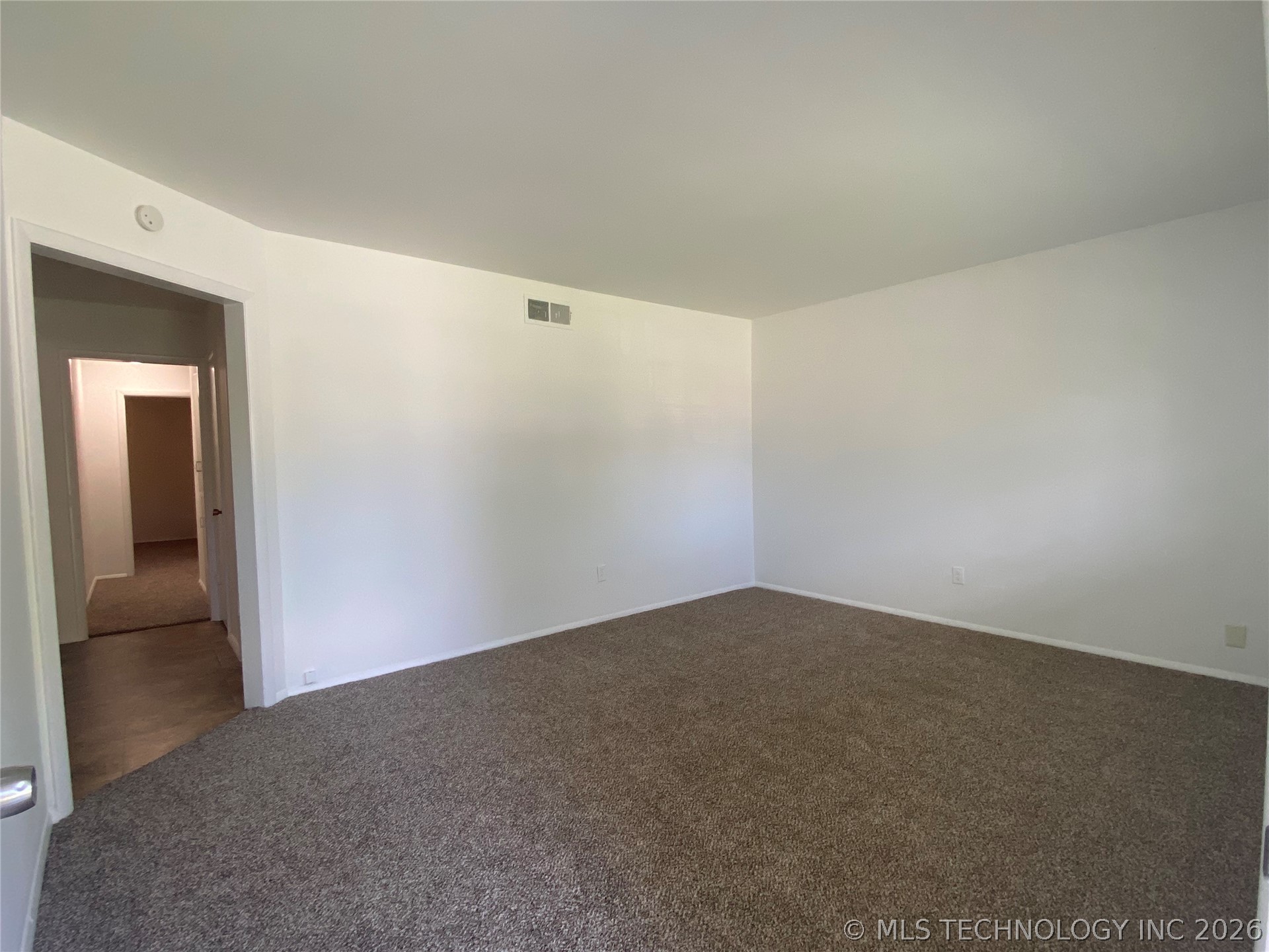 1544 S 67th East Avenue Property Photo 3