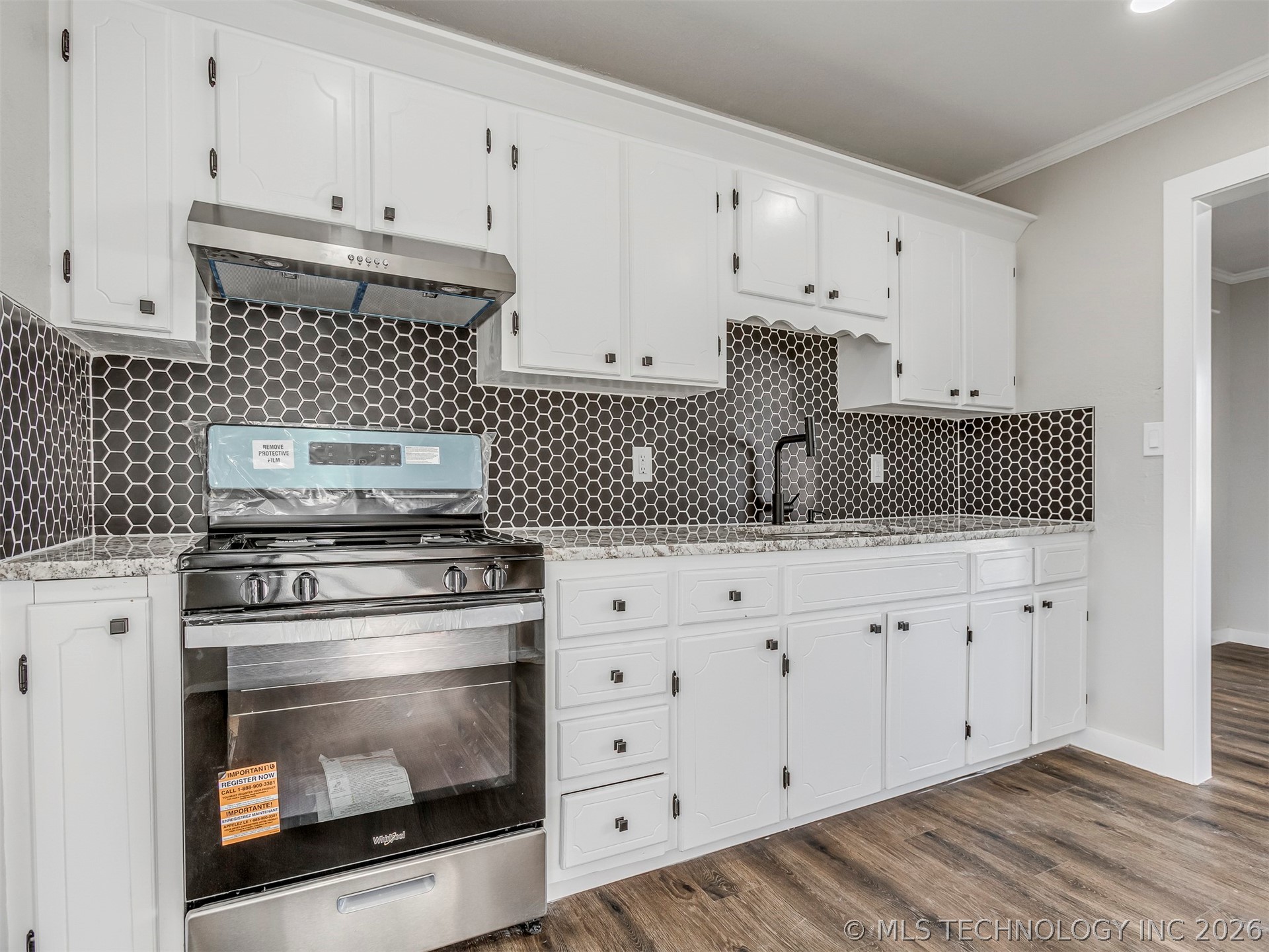 710 E 33rd Street N Property Photo 7