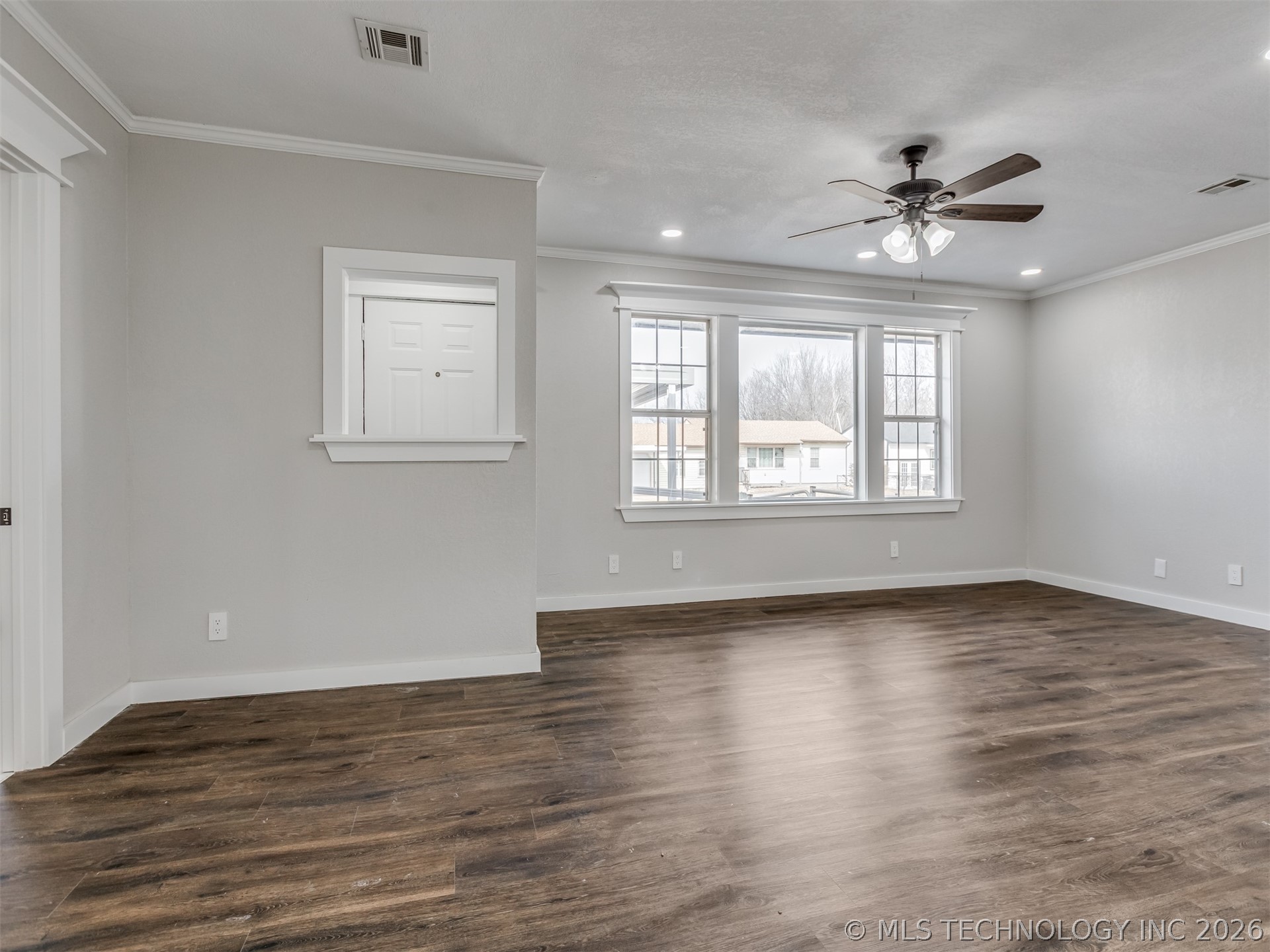 710 E 33rd Street N Property Photo 13