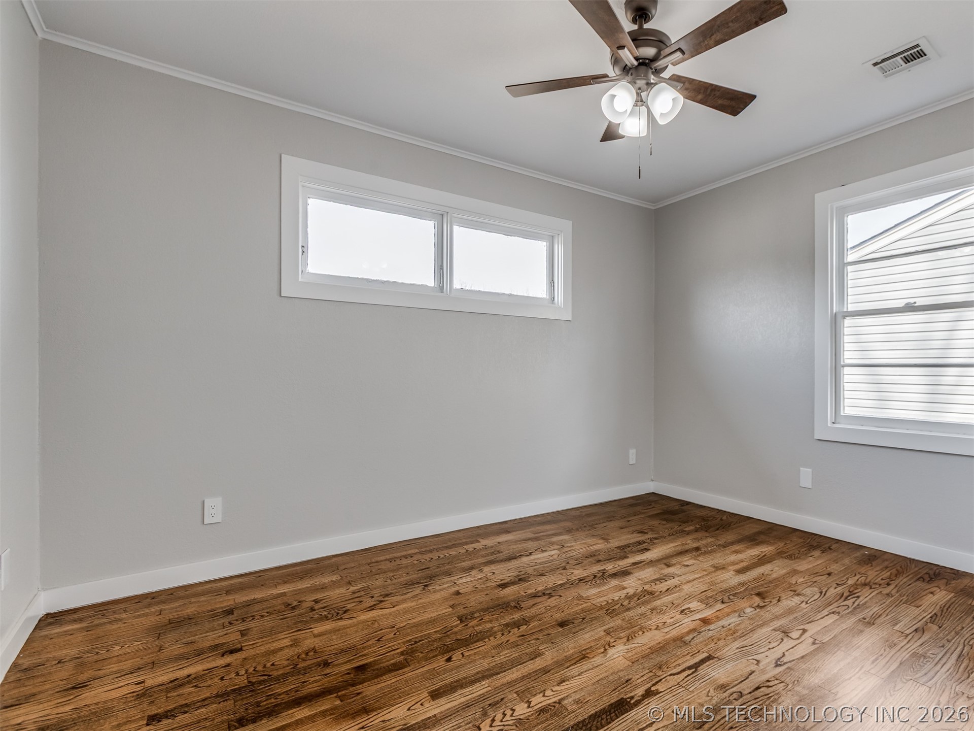 710 E 33rd Street N Property Photo 14