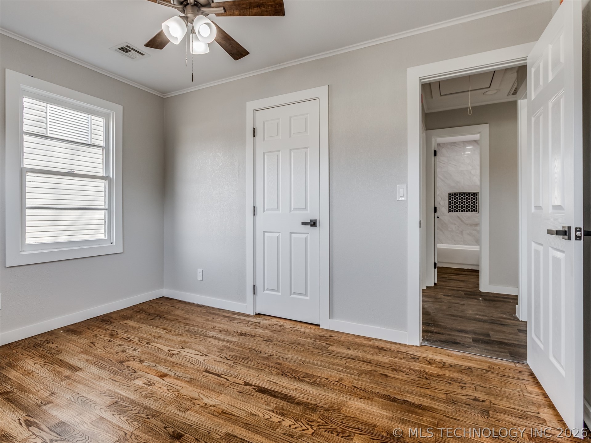 710 E 33rd Street N Property Photo 15