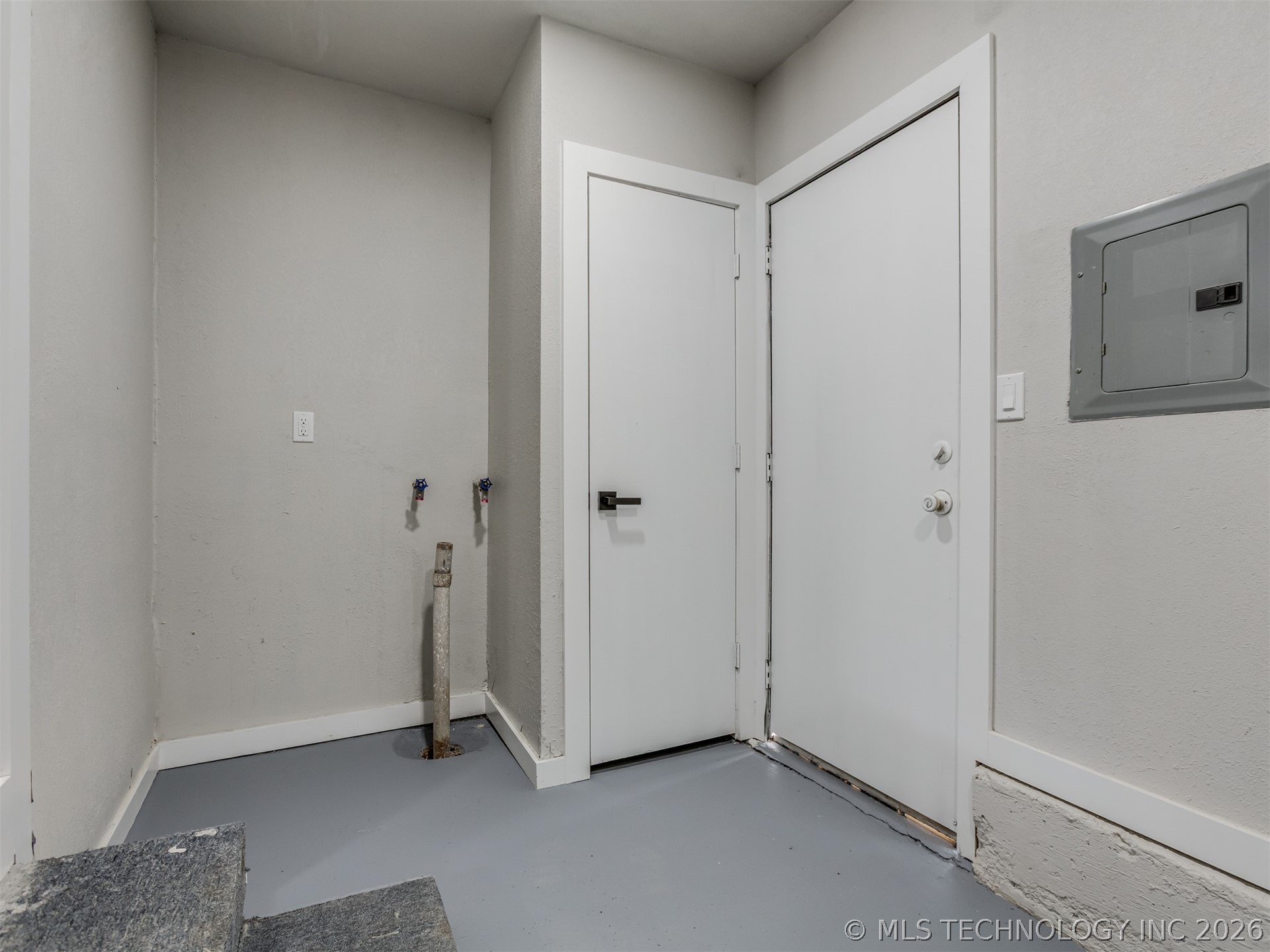 710 E 33rd Street N Property Photo 26