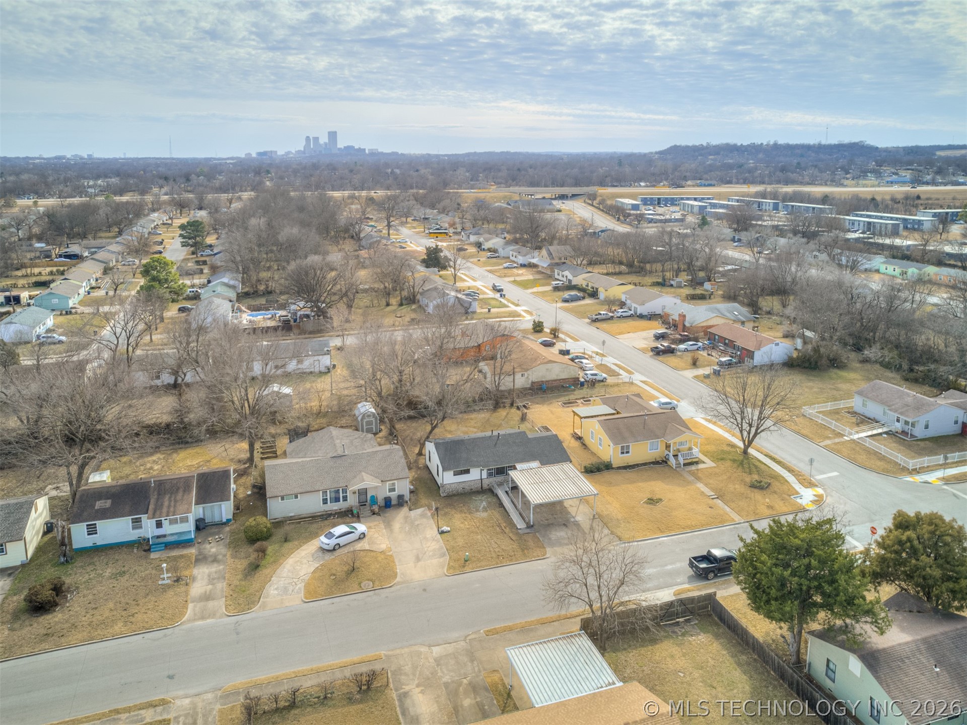 710 E 33rd Street N Property Photo 33