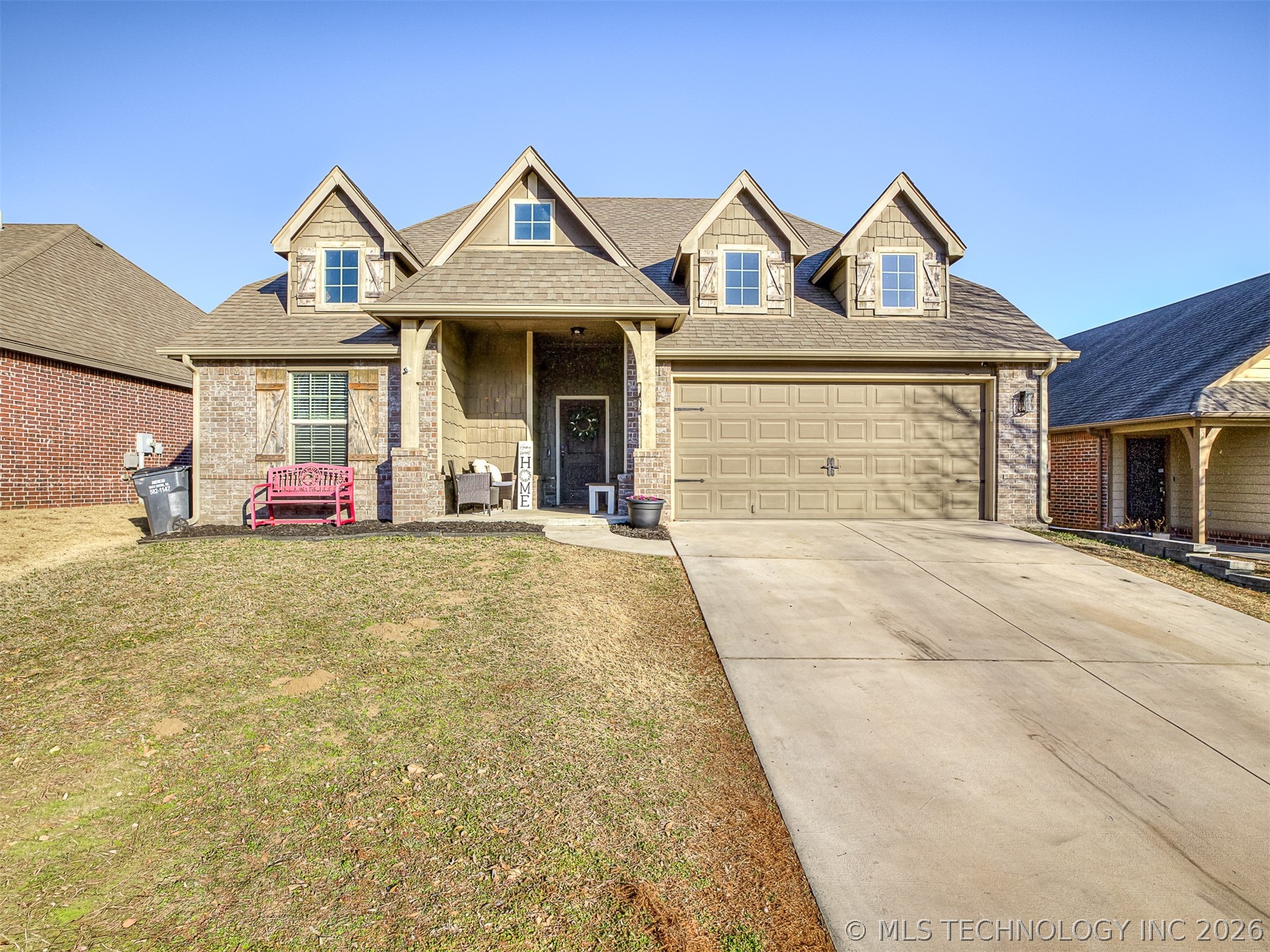 13307 S 21st Place Property Photo 5