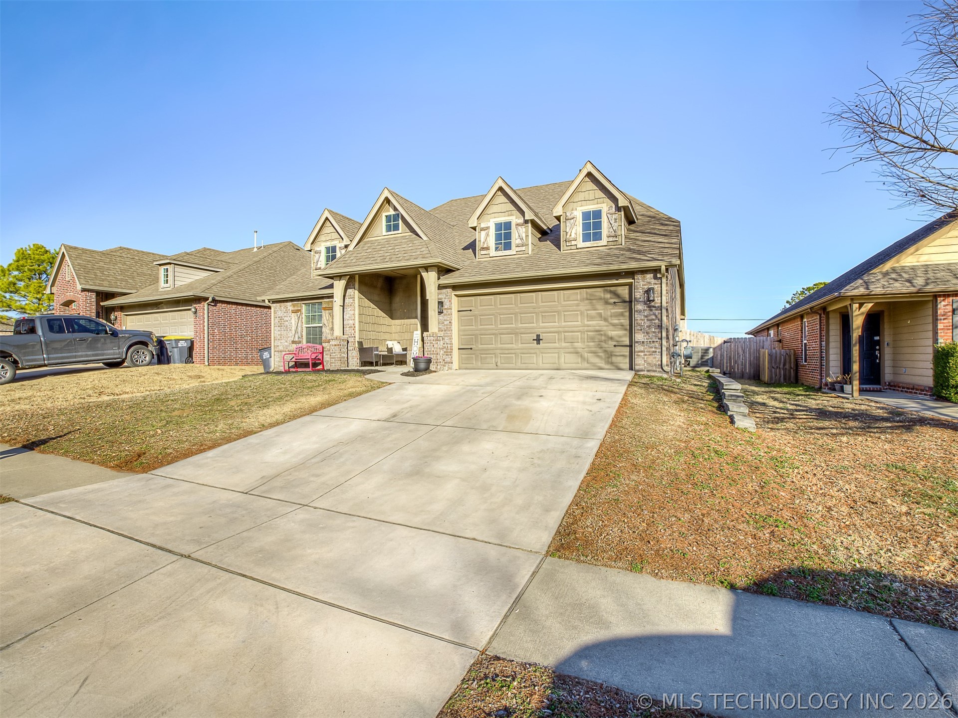 13307 S 21st Place Property Photo 6