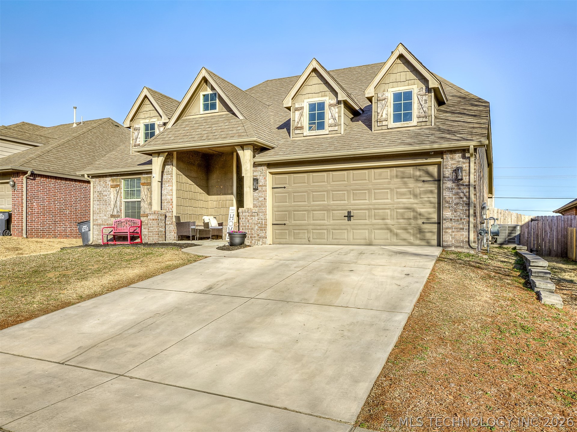 13307 S 21st Place Property Photo 7