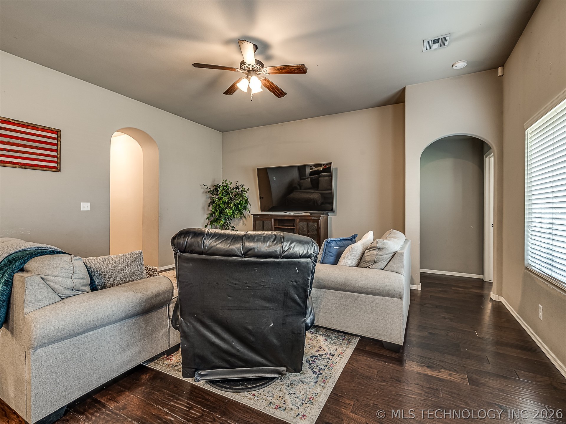 13307 S 21st Place Property Photo 15