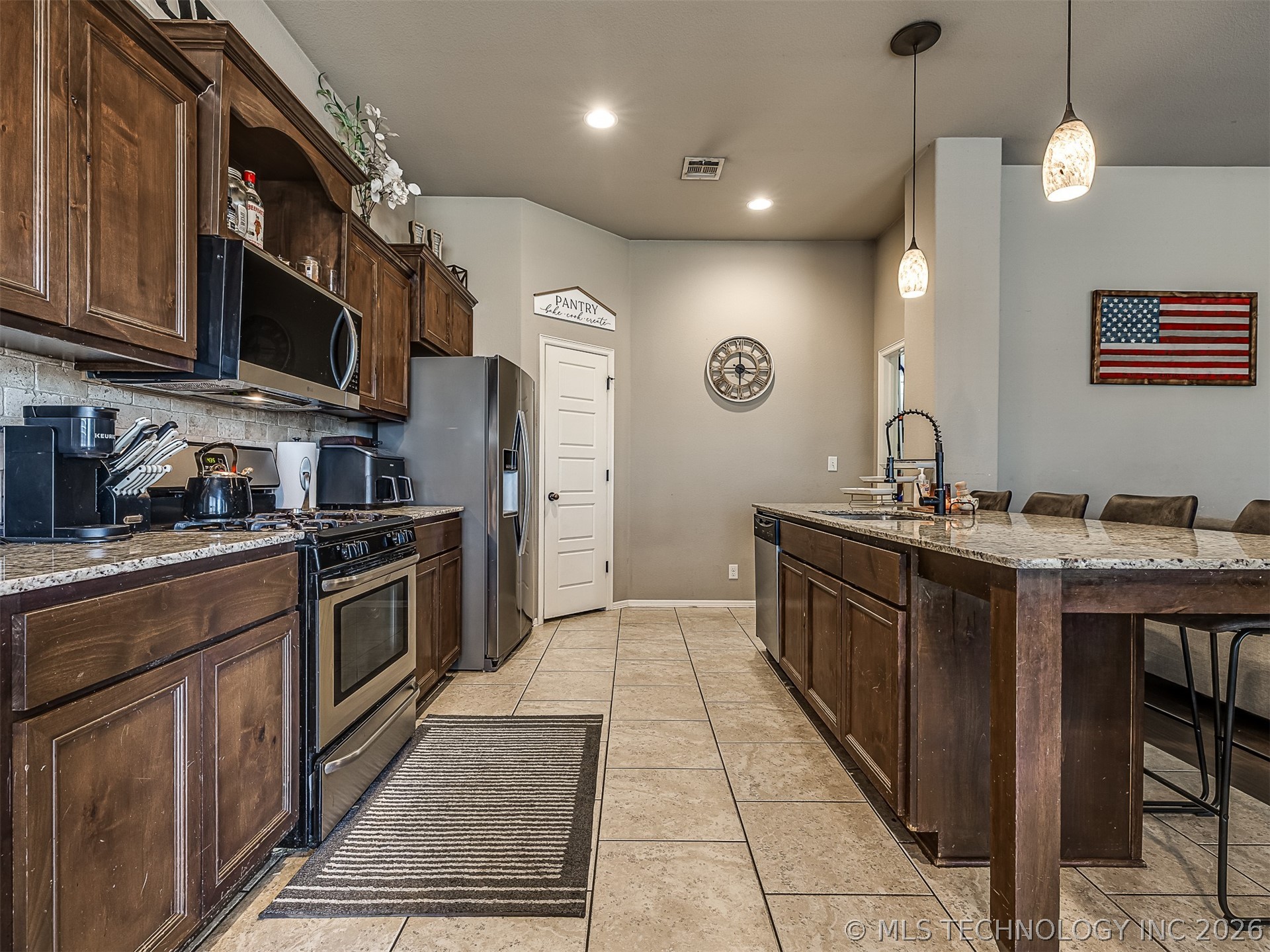 13307 S 21st Place Property Photo 19