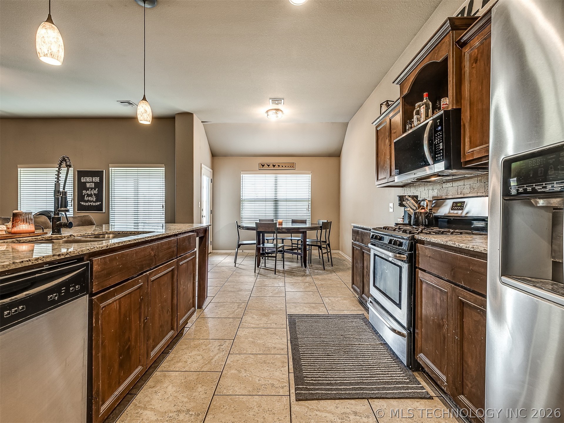 13307 S 21st Place Property Photo 22