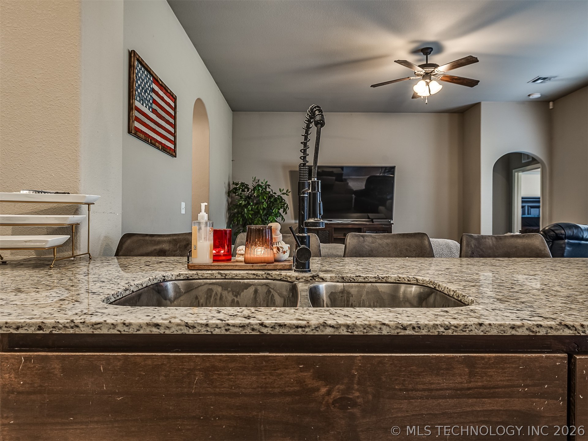 13307 S 21st Place Property Photo 23