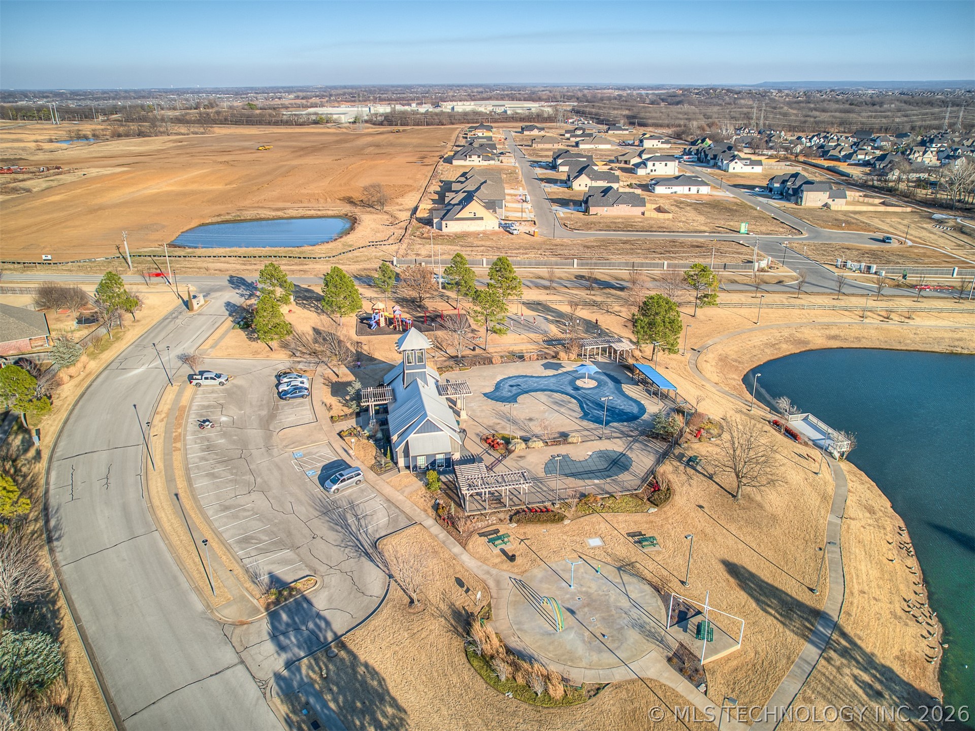 13307 S 21st Place Property Photo 68