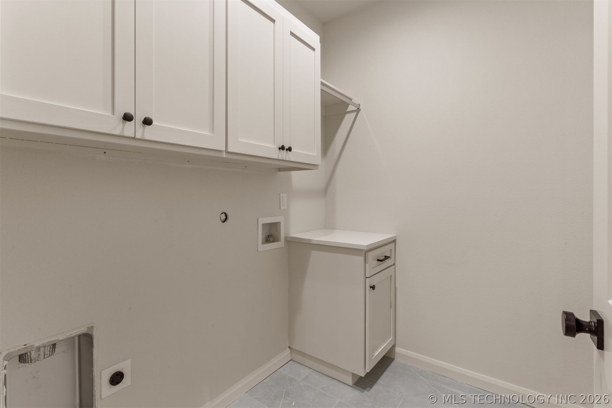 13835 E 27th Place Property Photo 11
