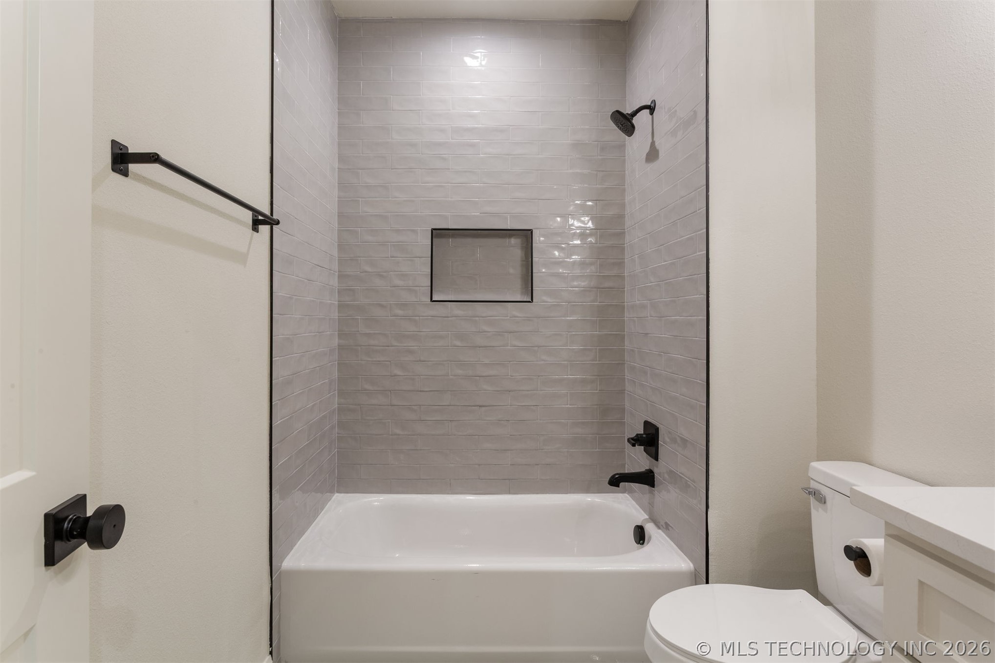 13835 E 27th Place Property Photo 18