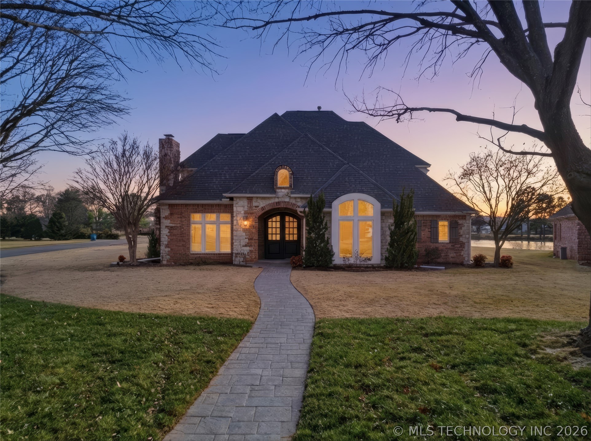 11938 S Canton Avenue Property Photo 1