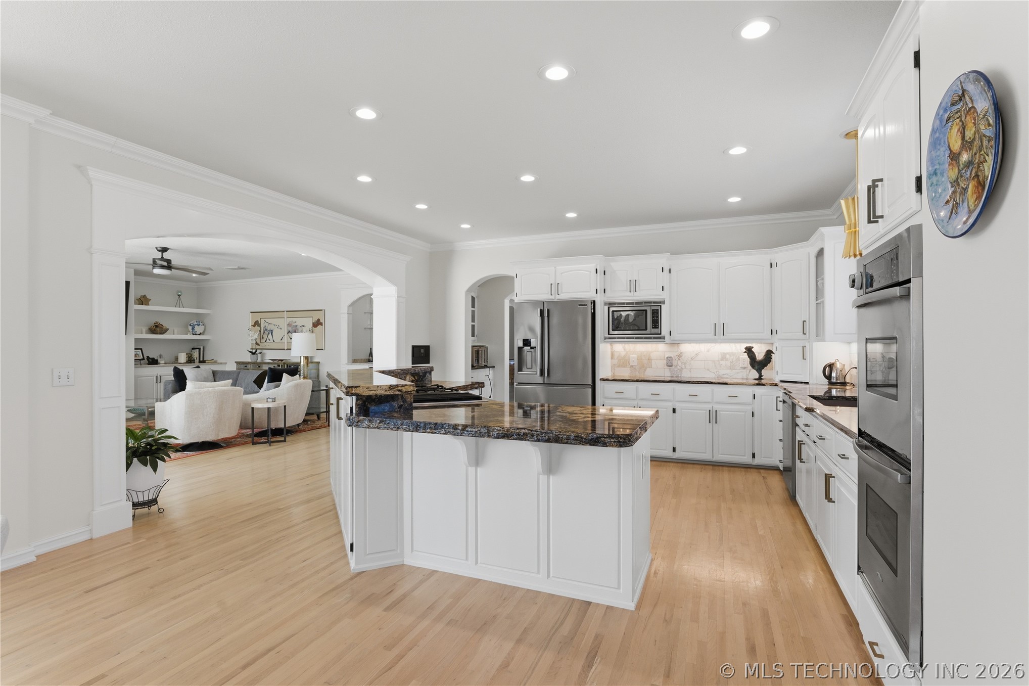 11938 S Canton Avenue Property Photo 9