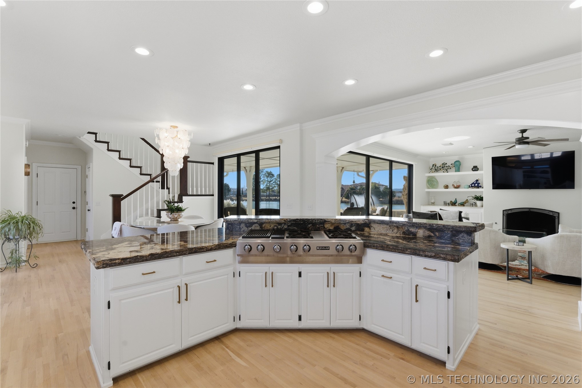 11938 S Canton Avenue Property Photo 11