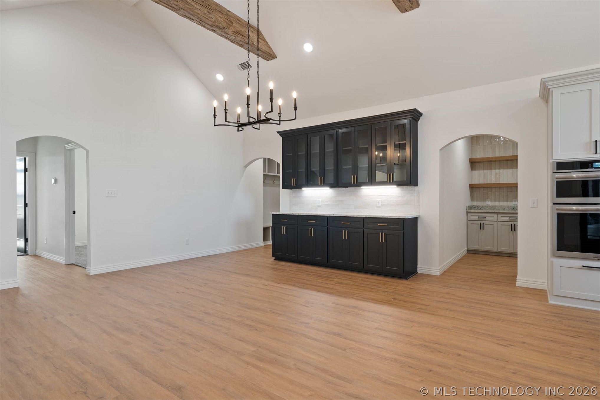 2233 W Drake Road Property Photo 8