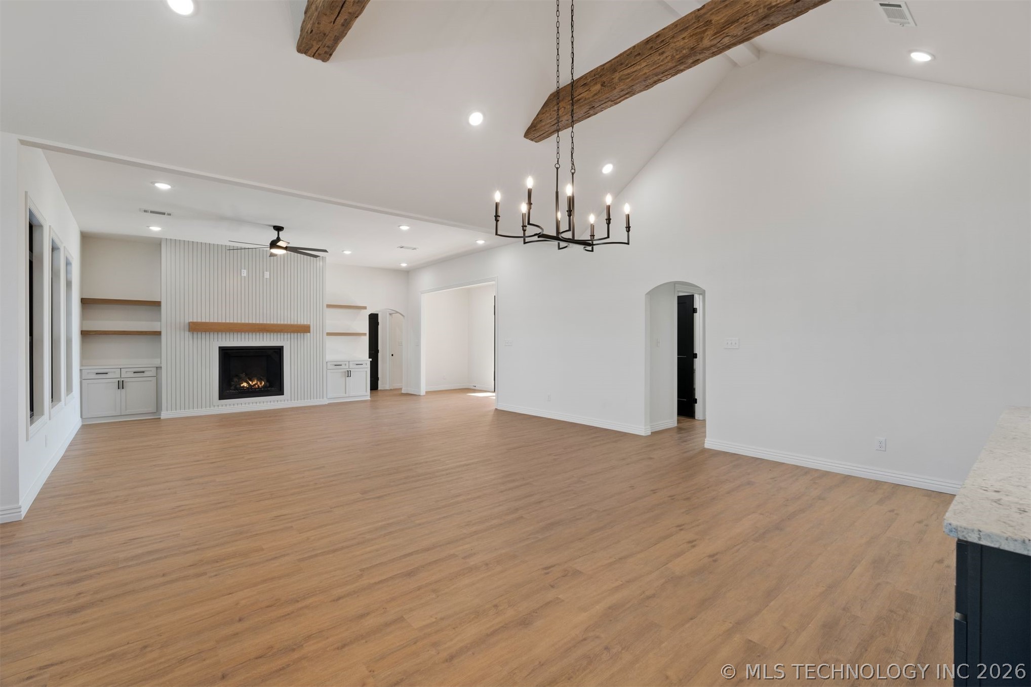 2233 W Drake Road Property Photo 9