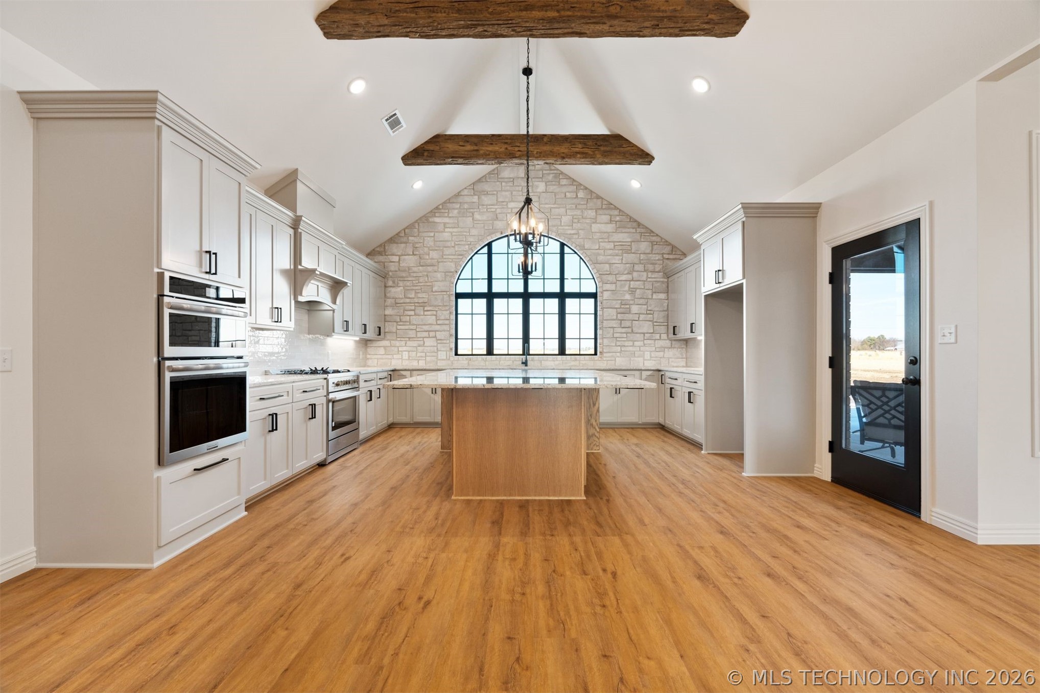 2233 W Drake Road Property Photo 11