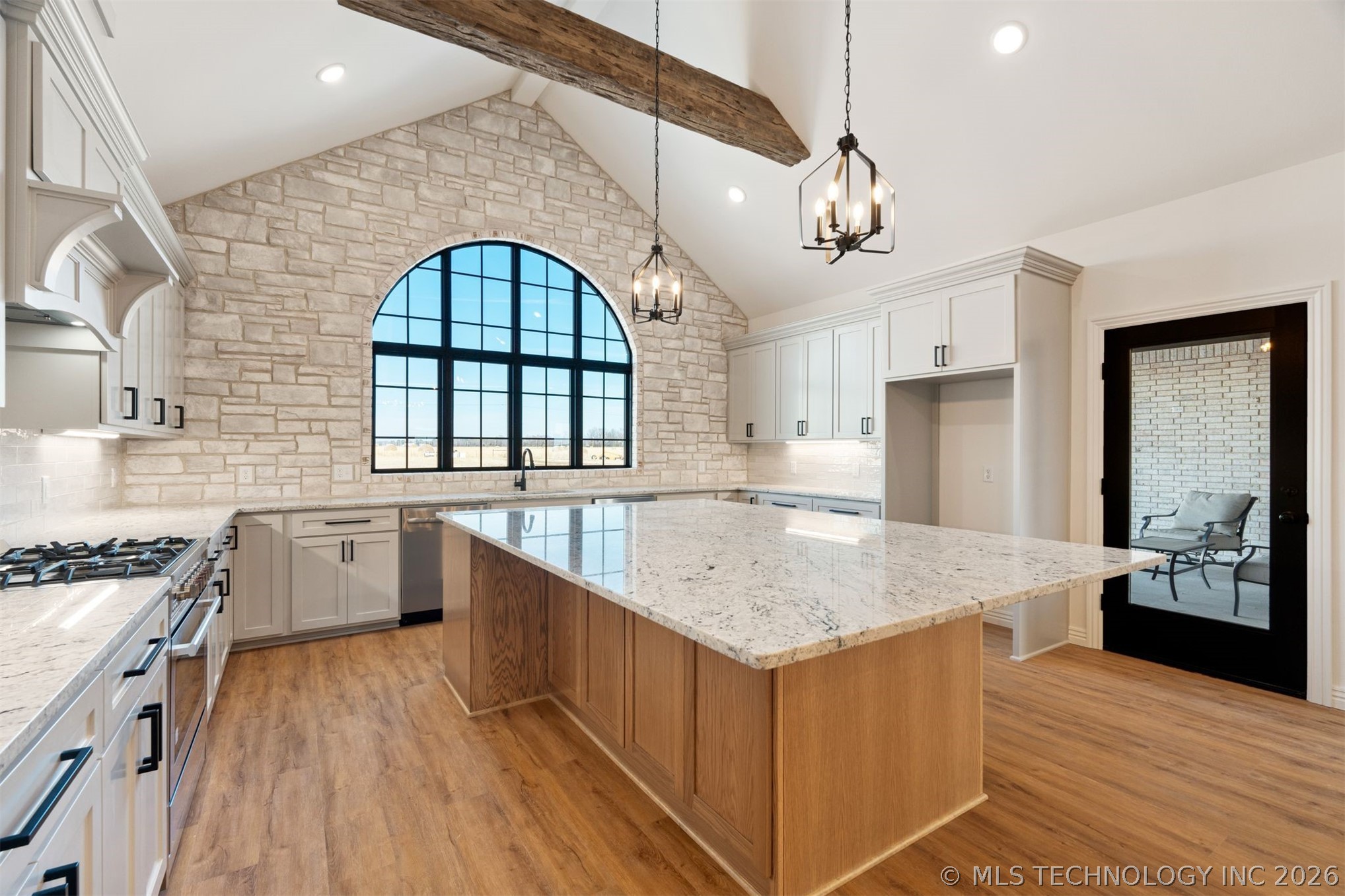 2233 W Drake Road Property Photo 12