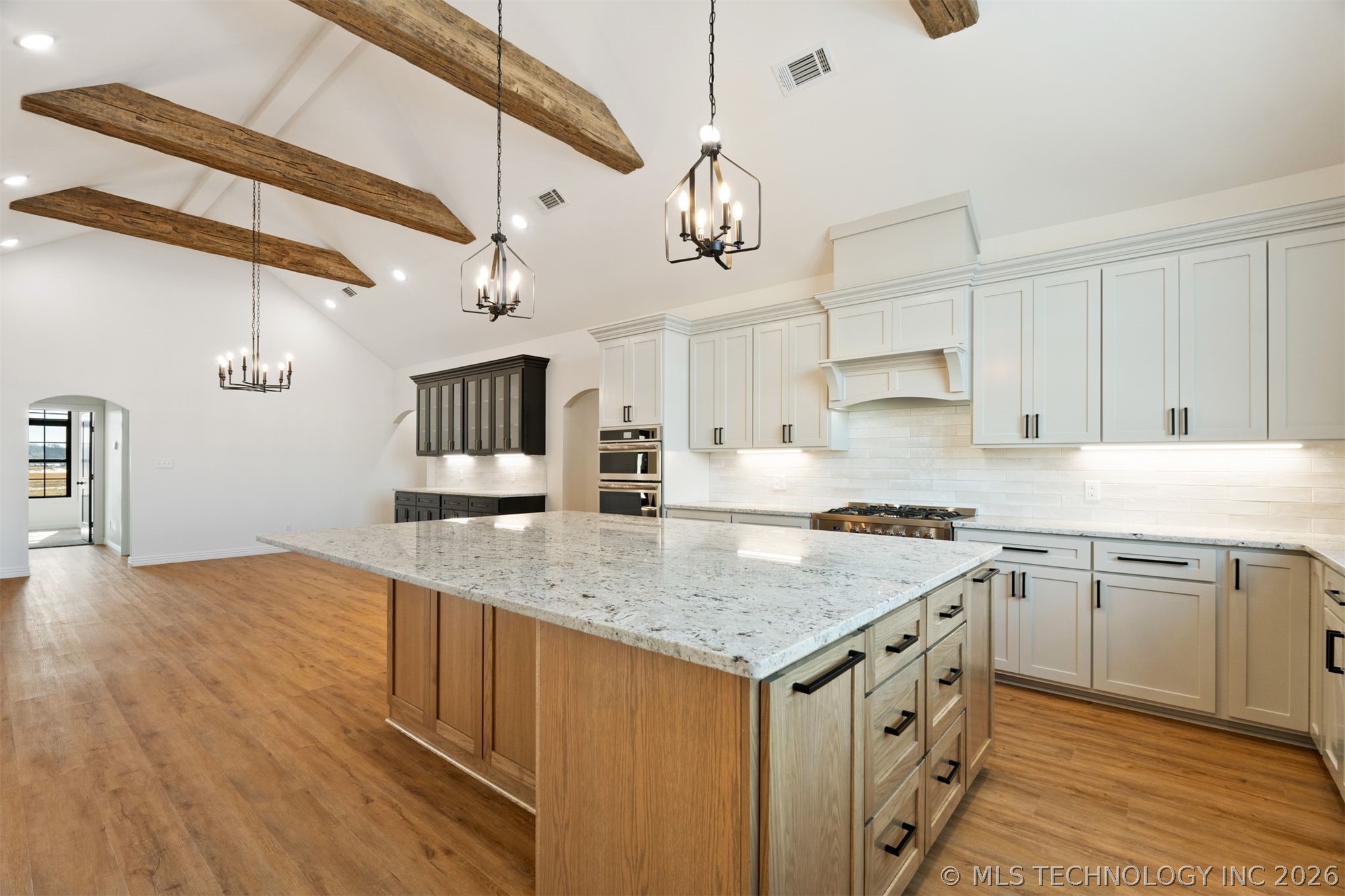 2233 W Drake Road Property Photo 14